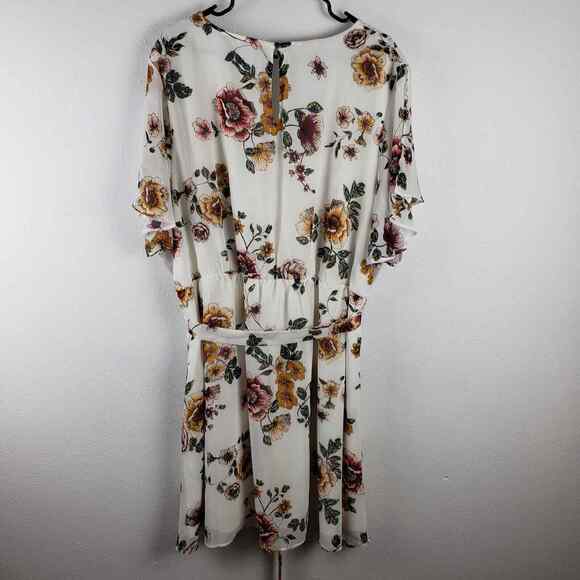 Maurices Women's 4X Wrap Front Flutter Sleeve Sundress Cream Multicolor Floral - Picture 4 of 6